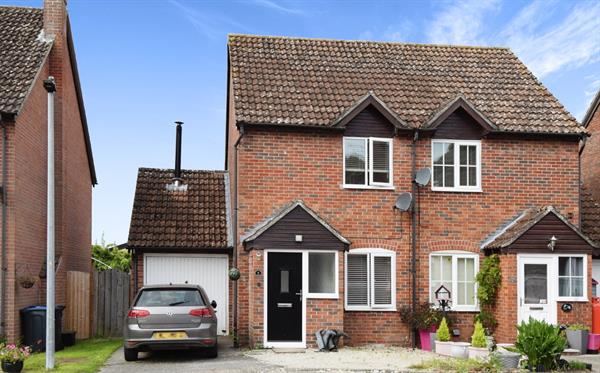 Vicarage Gardens, Netheravon, SP4 9RW