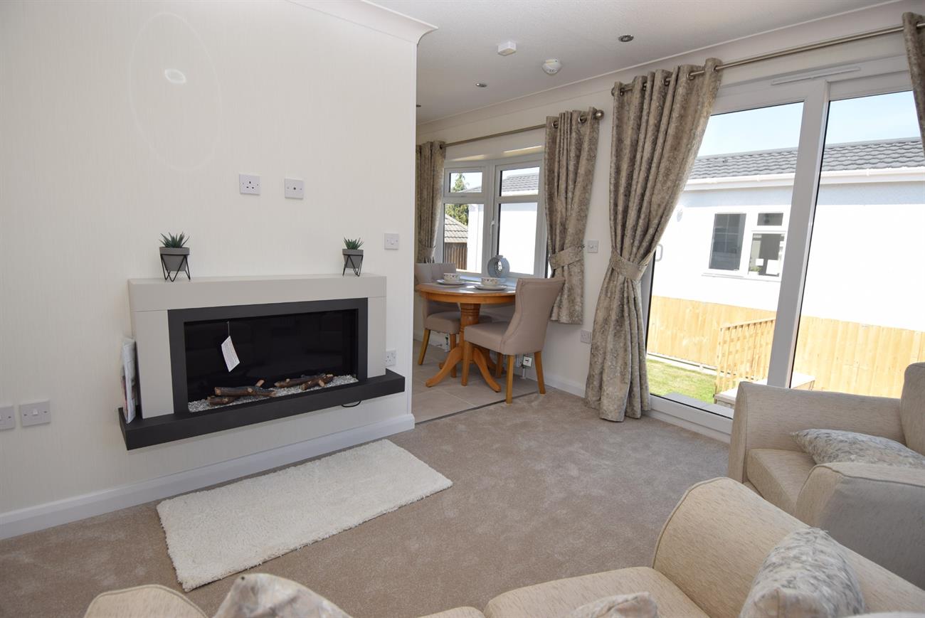 Park Home for sale in Bungalow Park, Holders Road, Amesbury, SP4 7PJ