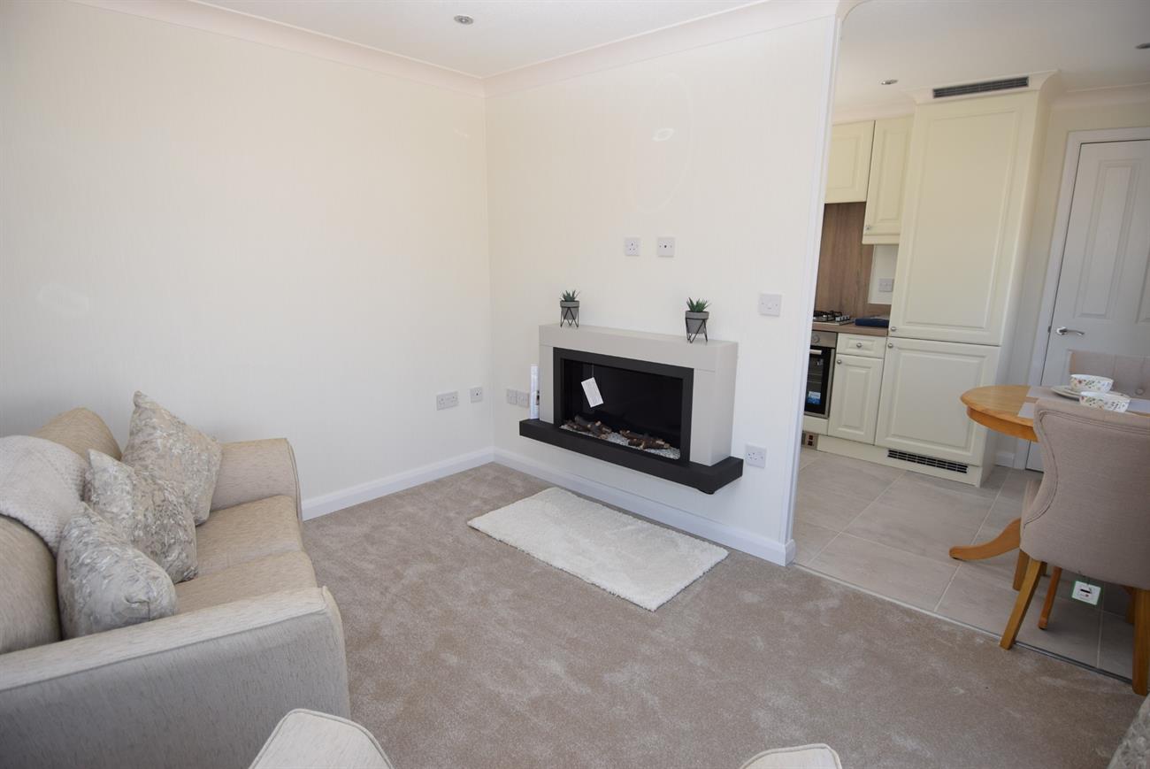 Park Home for sale in Bungalow Park, Holders Road, Amesbury, SP4 7PJ