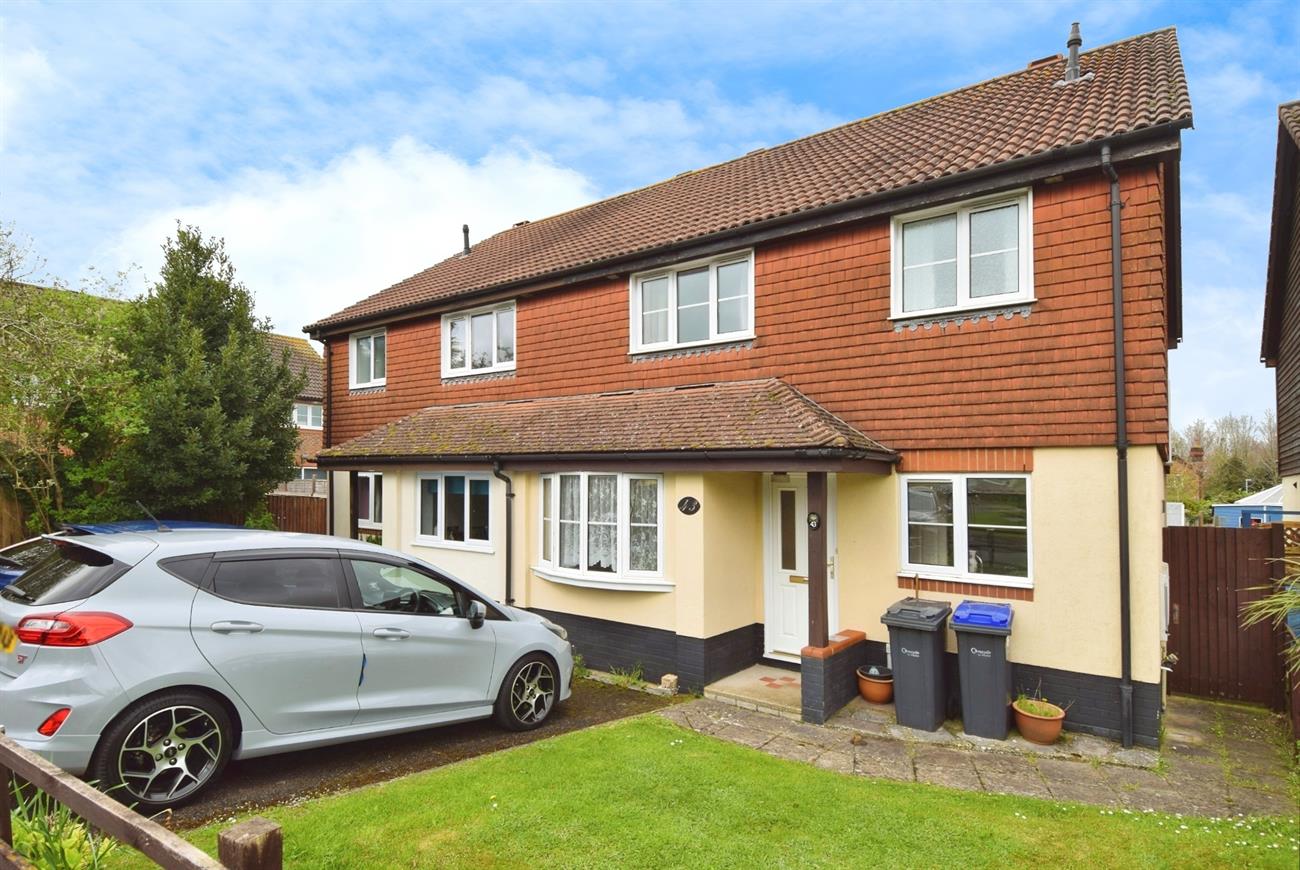 SemiDetached House for sale in Tanners Field, Amesbury, SP4 7SE SP4 7SE Simon Colligan