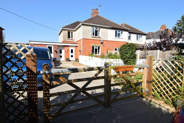 Coombe Lane, Enford, SN9 6DF