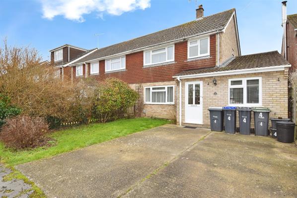 Longfield Close, Durrington, SP4 8BZ