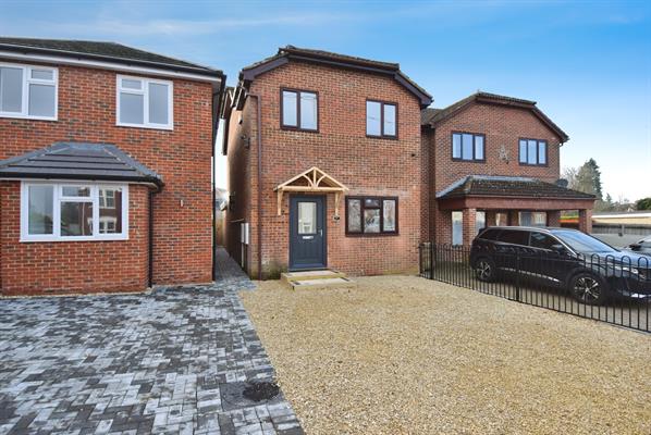 Bulford Road, Durrington, SP4 8DL