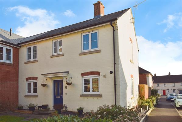 Clover Lane, Durrington, SP4 8FG