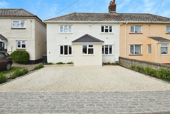 Larkhill Road, Durrington, SP4 8DP